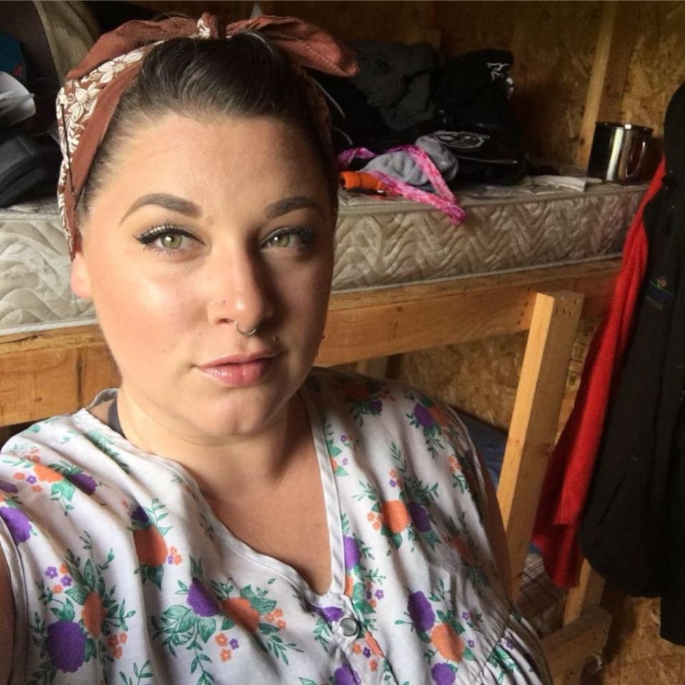 Meet your Posher, Eva